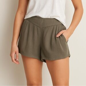 ⚪️ Aerie Olive Green Soft Lightweight Shorts - Size Small